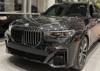 2022 BMW X7 xDrive 40i SUV Walkaround In Depth Review Exterior Interior