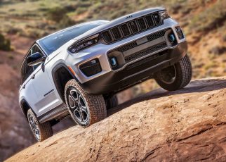 Jeep Grand Cherokee (2022) ROCK CRAWLING