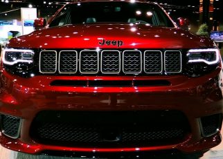 NEW 2022 Jeep Grand Cherokee TrackHawk Supercharged Sport SUV - Exterior and Interior 4K